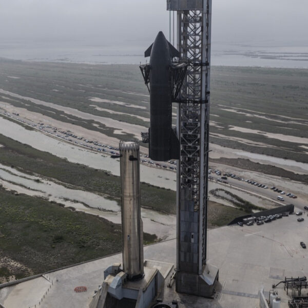 SpaceX: Новий космічний порт вартістю 100 мільярдів доларів для Starship, що передбачає понад 30 стартів щоденно.
