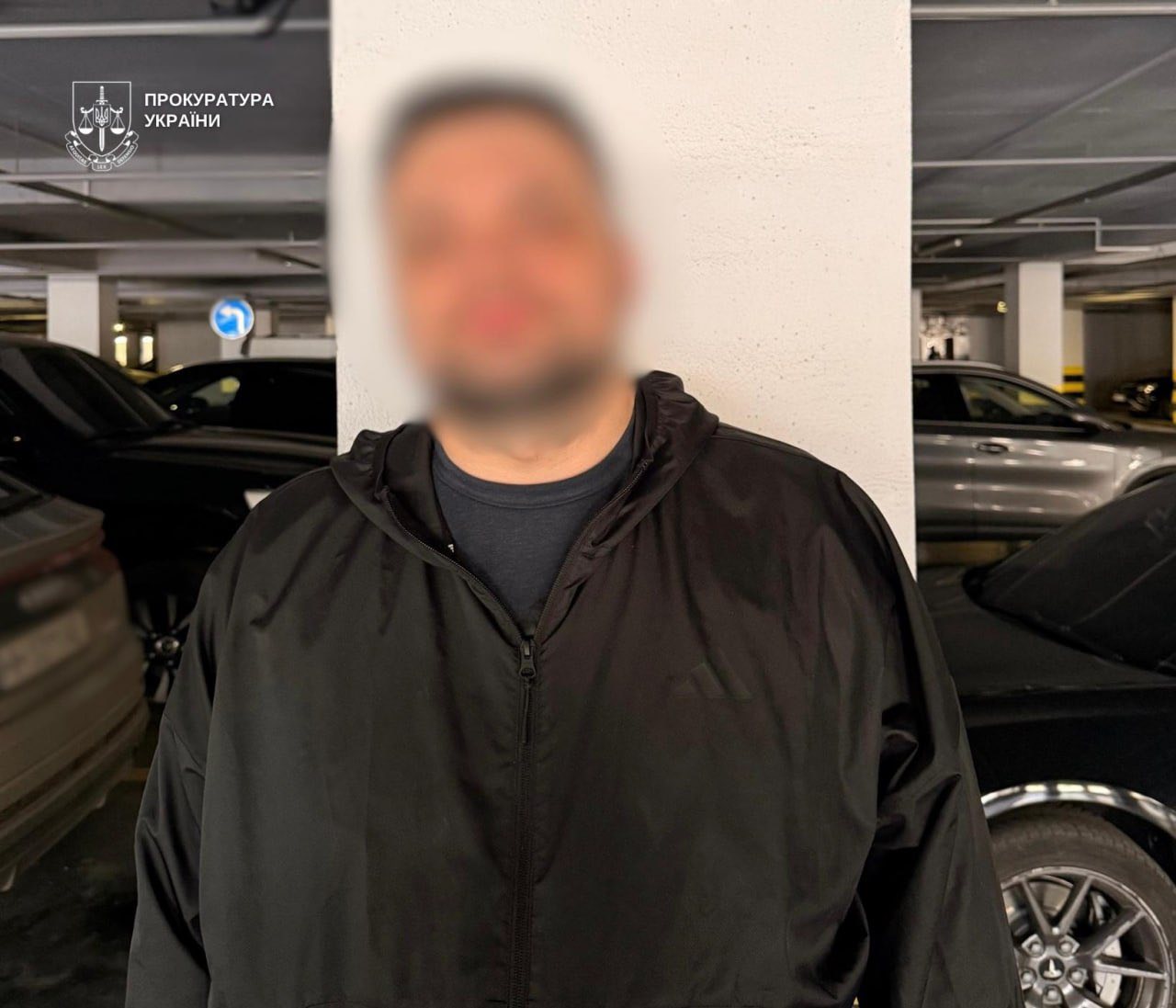 У Києві екссуддя Тандир разом зі спільниками незаконно заволодів п'ятьма квартирами померлих громадян. 6