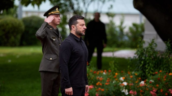 Володимир Зеленський отримав вірчі грамоти від представників чотирьох держав та обговорив із ними поглиблення співпраці у сфері торгівлі та економіки.