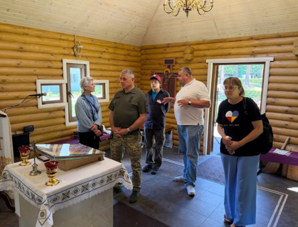 Голлівудський актор Джессі Айзенберг відвідав заклад оздоровлення Державної прикордонної служби 6