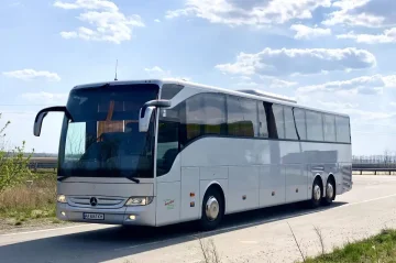 Автобус на міжобласному маршруті