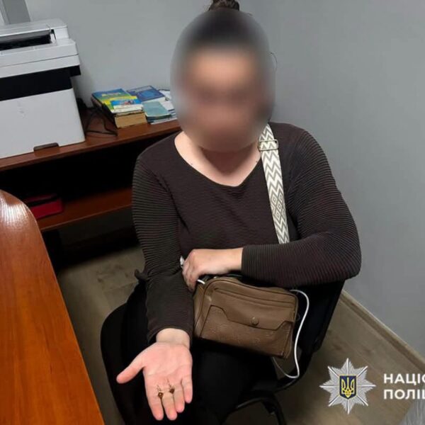 Крадіжка у хмельницькій лікарні: медсестра обікрала непритомну пацієнтку
