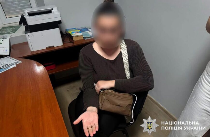Крадіжка у хмельницькій лікарні: медсестра обікрала непритомну пацієнтку