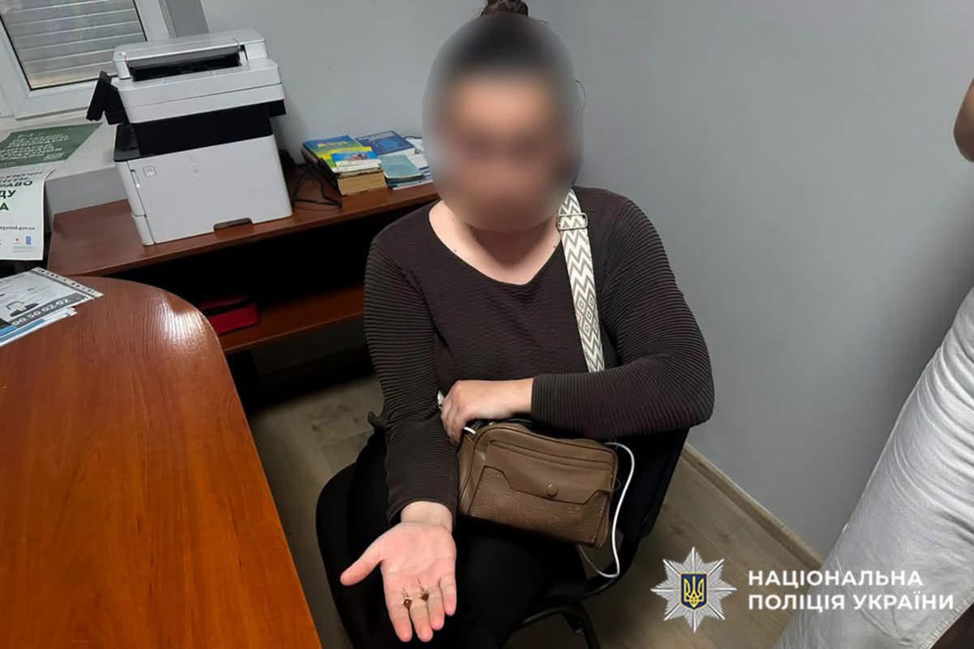 Крадіжка у хмельницькій лікарні: медсестра обікрала непритомну пацієнтку 2