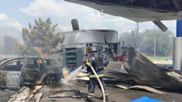 Рятувальник та його 8-річний син загинули внаслідок удару по АЗС неподалік Кривого Рогу; у Запоріжжі двоє загиблих та понад 40 поранених.
