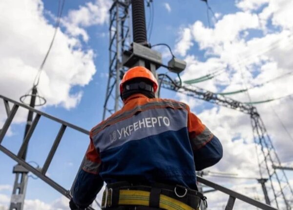 Україна пережила серпневу спеку без планових відключень електроенергії