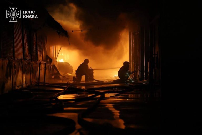 Як відновити книжковий ринок "Петрівка" після знищення його РФ 1