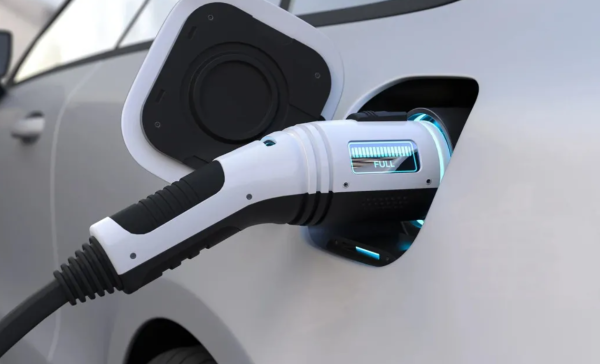 Renault 5 EV модернізовано: 430 км запасу ходу, Gemini AI та вартість від 20 000 євро 12