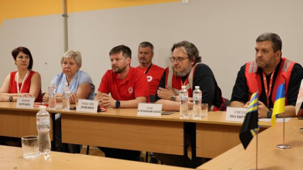 Голова Донецької обласної військової адміністрації оголосив про встановлення 21 мобільного укриття за підтримки УВКБ ООН. 2