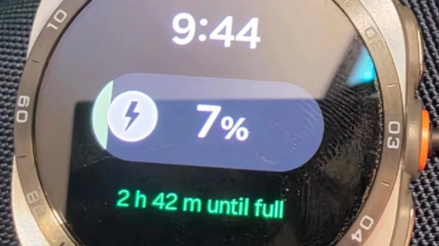 Користувачі Samsung Galaxy Watch9 вдаються до вентиляторів та льоду через тривалий час заряджання. 3