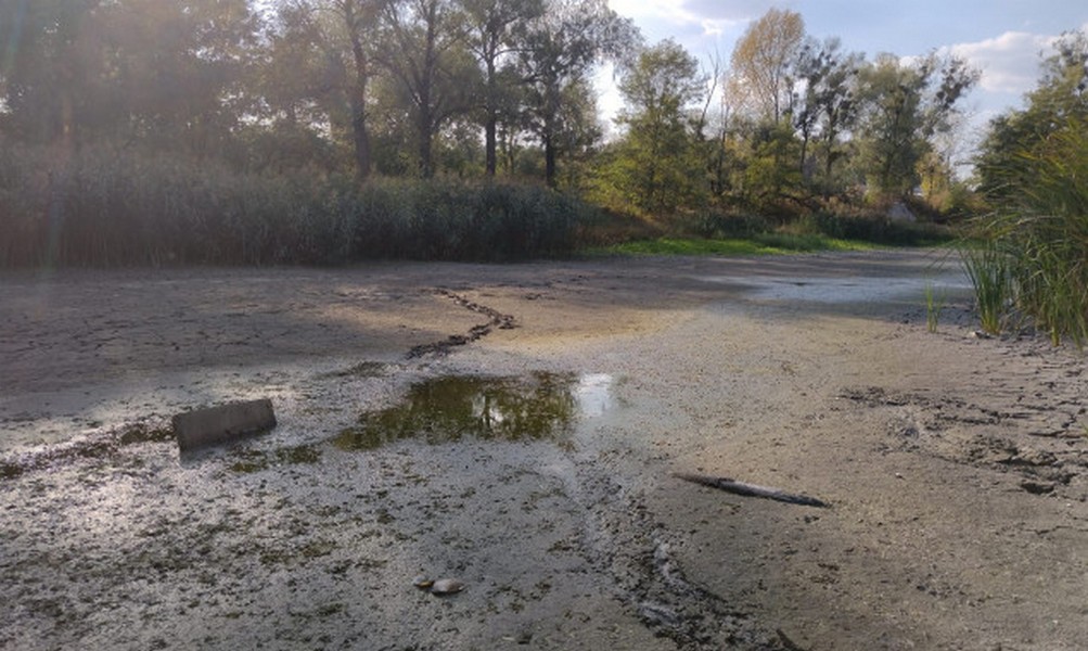 У столиці повністю зникла водойма під назвою Синє 2