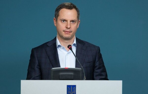 Справа щодо “зеленого тарифу”: ВАКС дозволив провести спеціальне розслідування стосовно колишнього заступника голови ОП Шурми та його брата