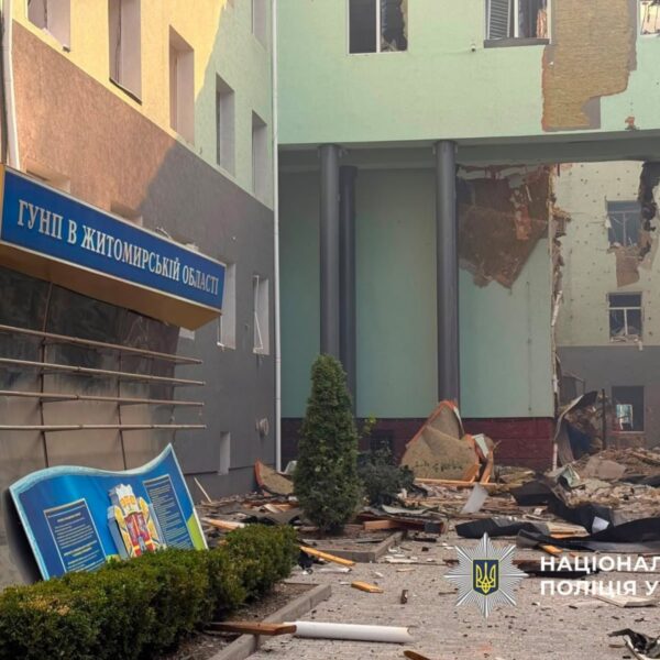 У Житомирі: два життя обірвано, десять поранено через влучання у будівлю Нацполіції