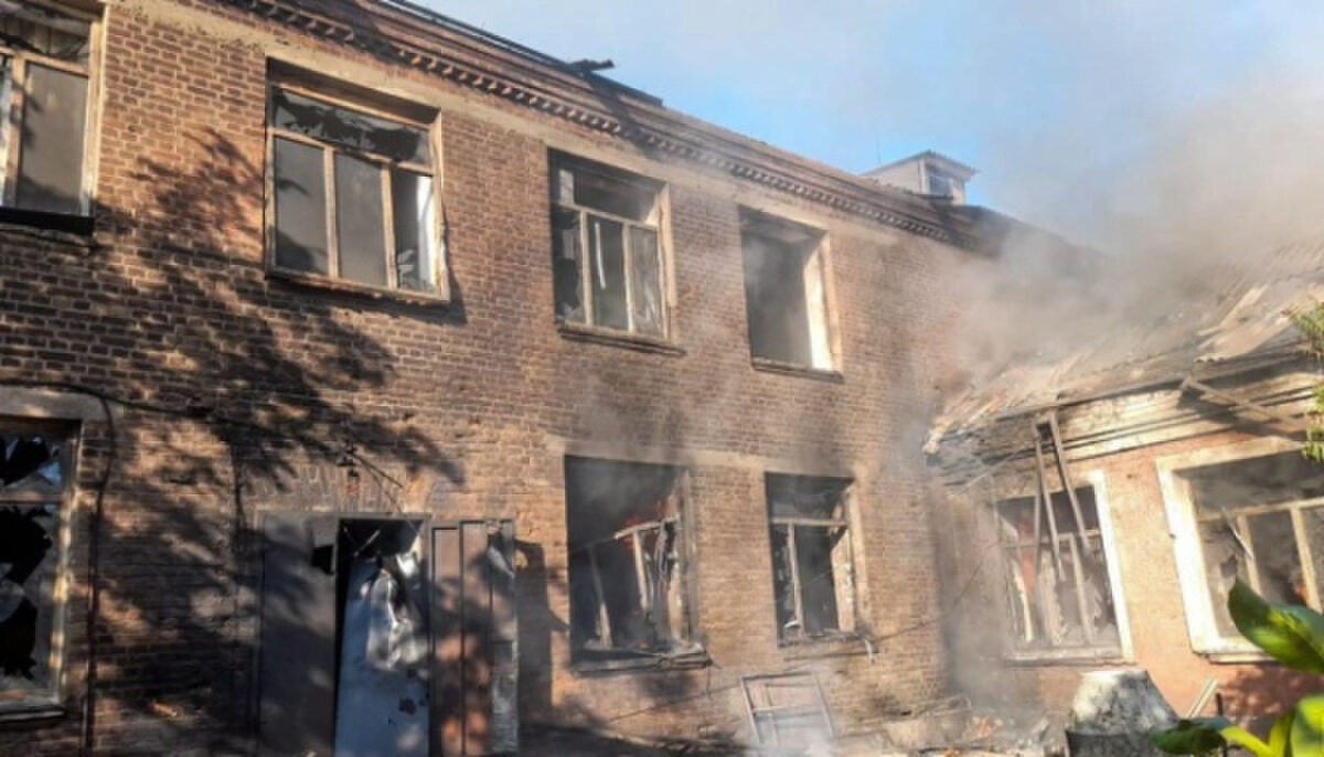 Російські війська атакували навчальний заклад у Балаклії Російські війська атакували навчальний заклад у Балаклії