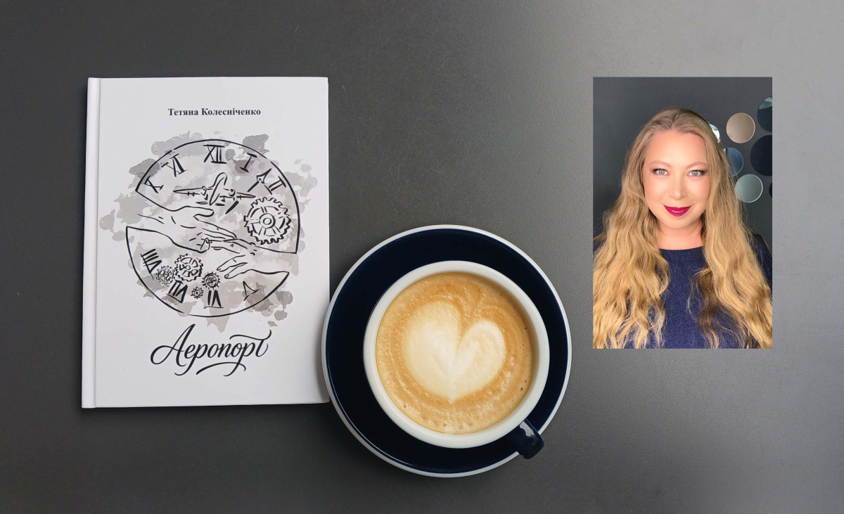 Книжкова полиця 4 Книжкова полиця1