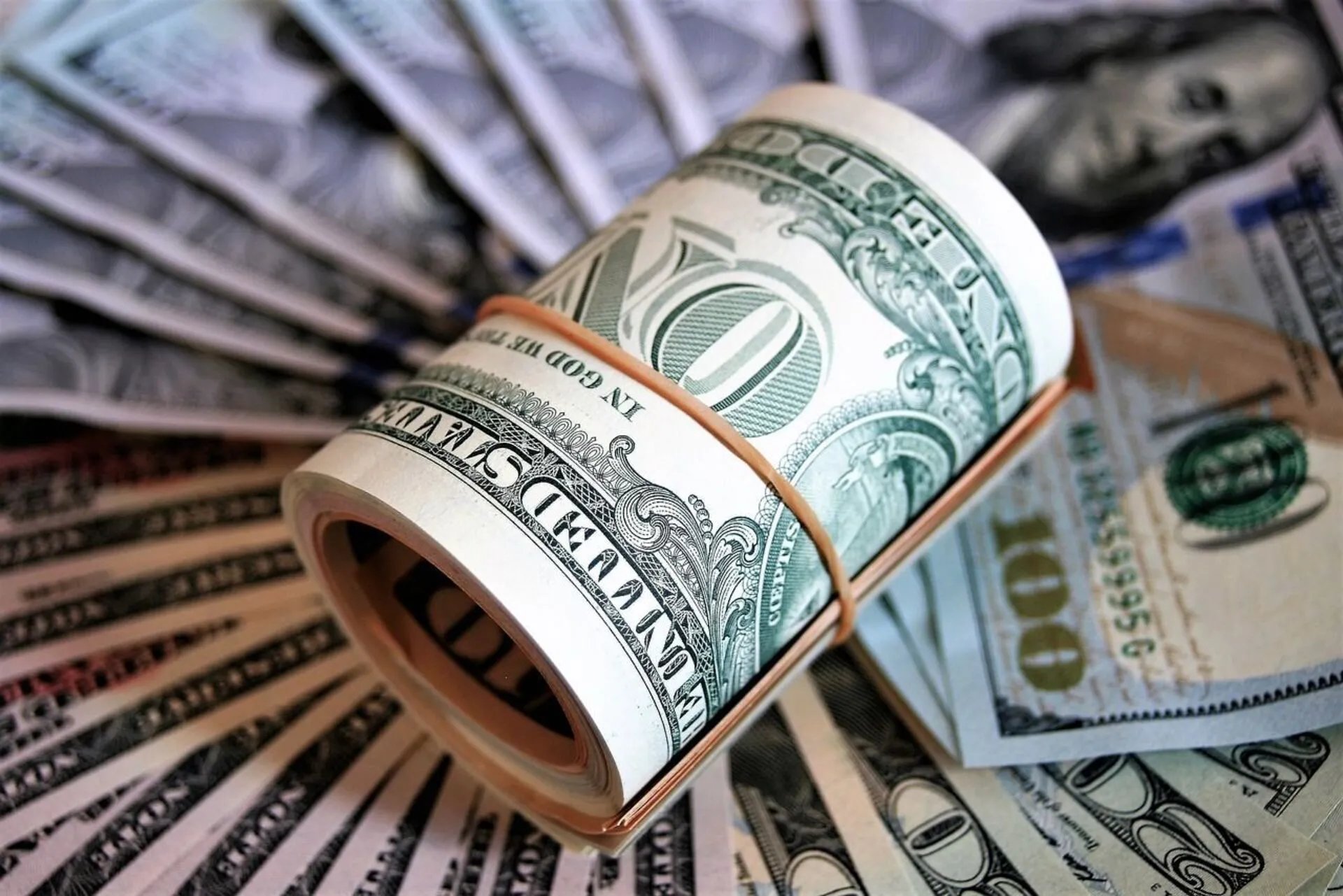 Україна отримала 841 мільйон доларів від Світового банку: що це означає для економіки 2