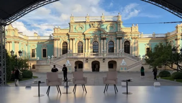 Пресконференція у Маріїнському палаці