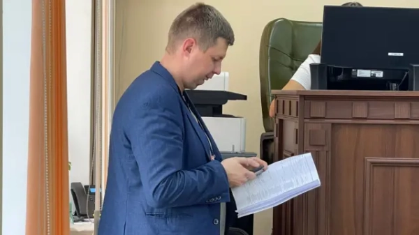 Суд залишив Микитася під вартою: комарі, годинники та справу Столара