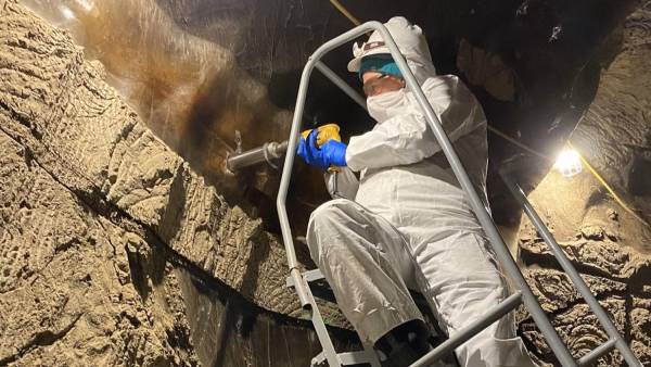 Пробуджені мікроби з вічної мерзлоти виділяють вуглекислий газ