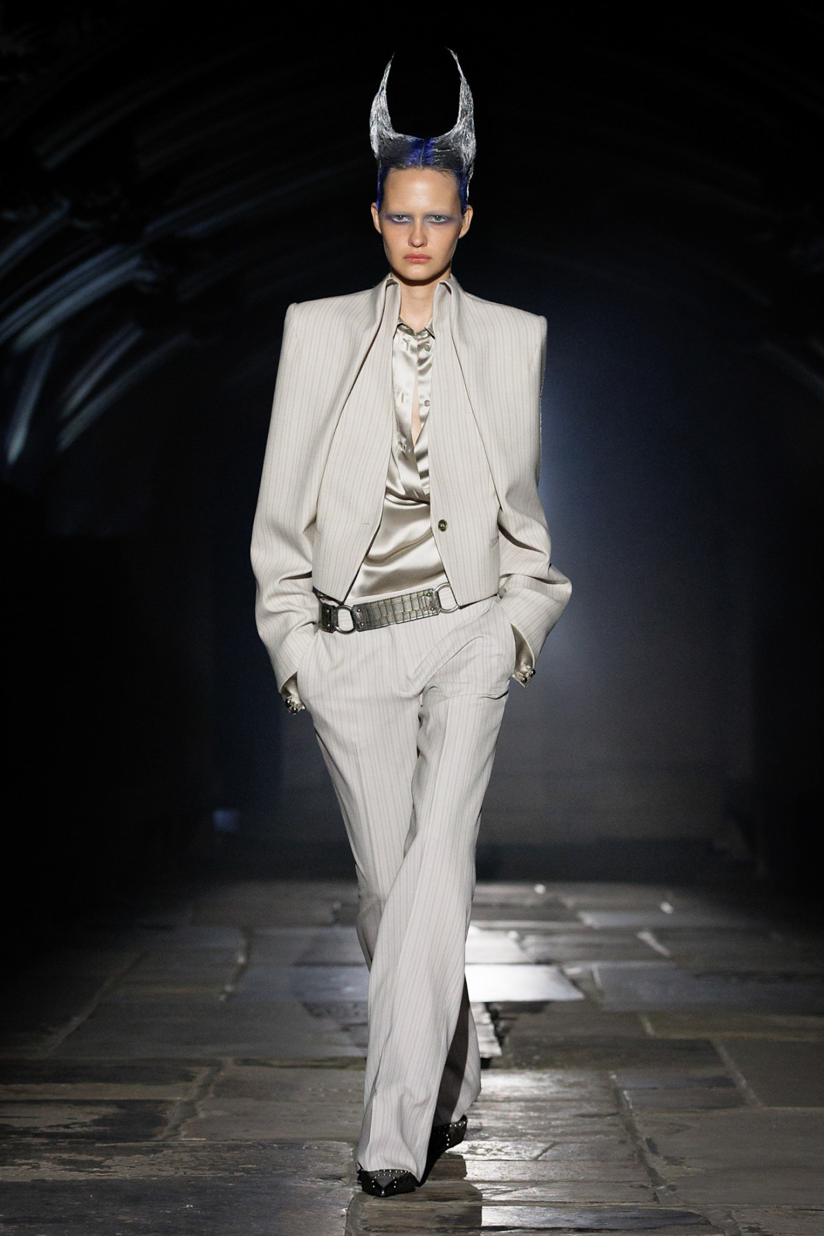 Alexander McQueen 2001: феєричне повернення культових образів5