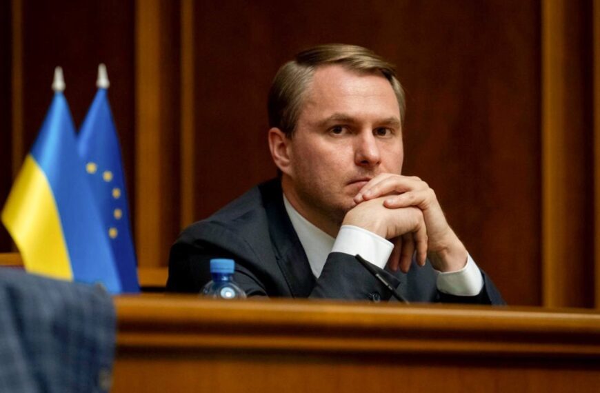 Ексклюзивні новини України 40 Як виїхав Кравченко: гучна справа ексгенпрокурора та преміумтаксі