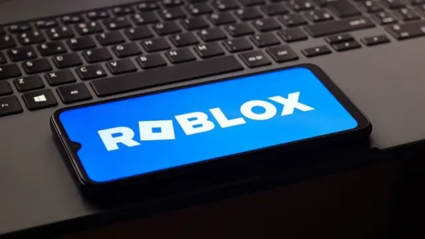 Російські шахраї викрадають акаунти гравців Roblox в Україні