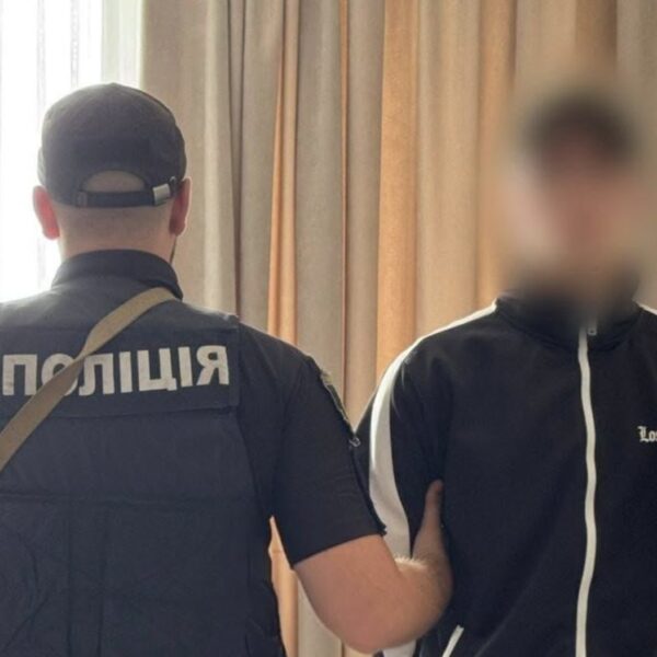 Жорстоке вбивство на Закарпатті: 18-річний син позбавив життя матір