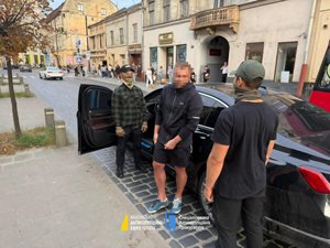 Знешкоджено корупційну мережу: посадовець ОГП в керівництві злочинної організації 15