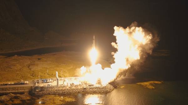 Європейська ракета вперше досягла орбіти з норвезького космодрому 5 Момент запуску ракети. Isar Aerospace