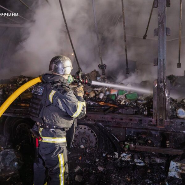 Як рятувальники Хмельниччини долають наслідки російських атак