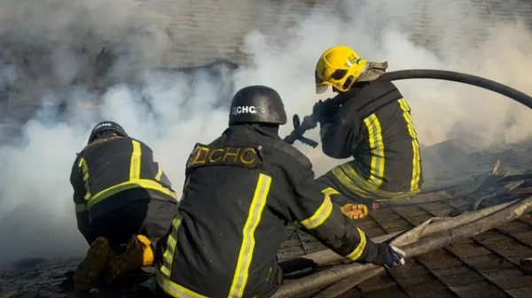 ДСНС гасить пожежу на Київщині 