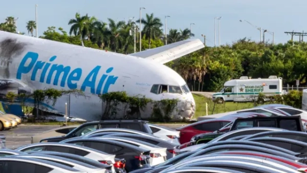 Boeing викотився зі смуги та зіткнувся з автівкою в Маямі: є жертви