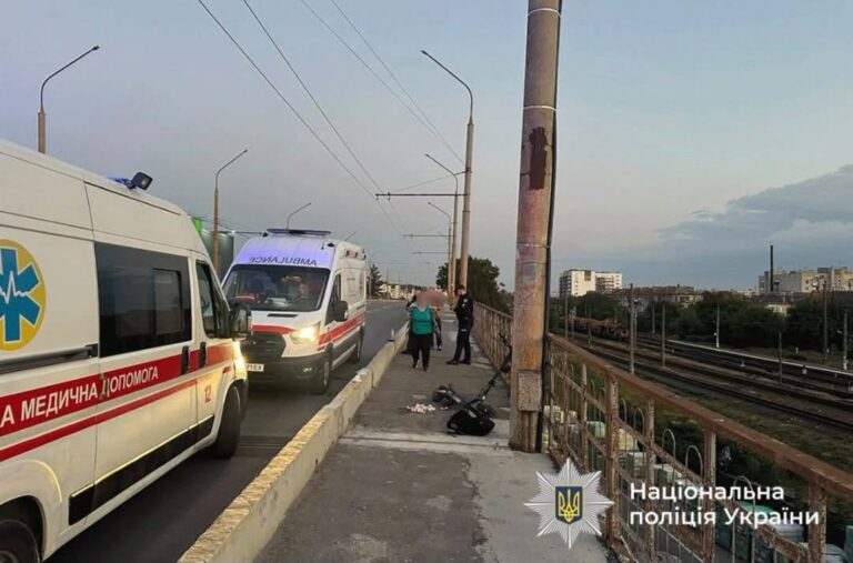 Смертельна ДТП у Тернополі: дитина загинула через падіння з електросамоката 1