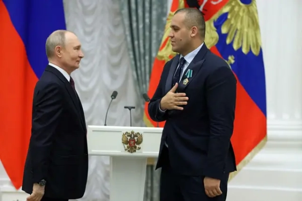 Умар Кремльов та Володимир Путін