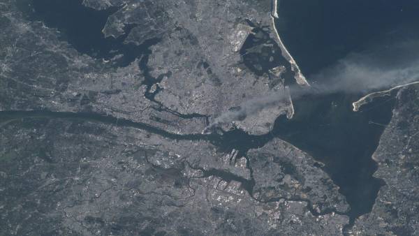 Космічний погляд на трагедію 11 вересня: фото NASA 25-річної давності