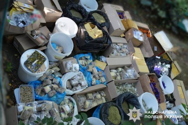 Поліція викрила мережу call-центрів, що вербували кур'єрів для наркобізнесу 9