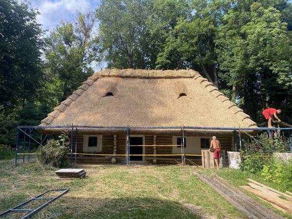 Скільки коштує реставрація старої хати: від 5 тисяч до мільйона гривень 9 Фото до статті