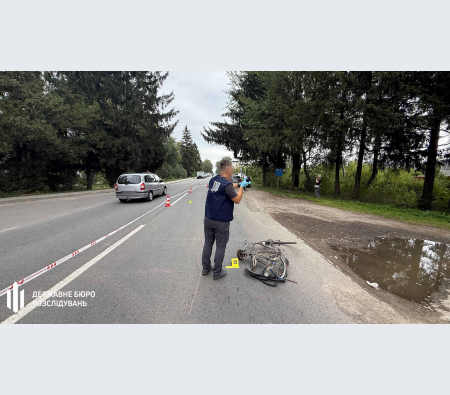 П’яний поліцейський на смерть збив велосипедиста на Львівщині
