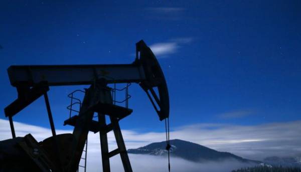 ОПЕК+ заморозив видобуток: нафта стрімко дорожчає