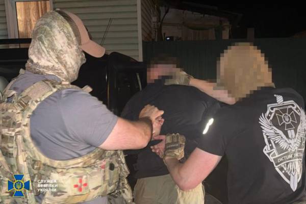 СБУ викрила мережу диверсантів: готувалися теракти та замах на активіста 8 СБУ викрила мережу диверсантів: готувалися теракти та замах на активіста 8
