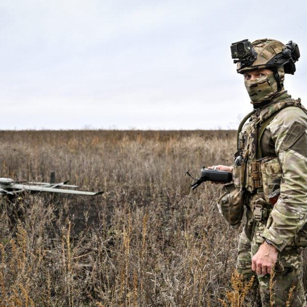 Українці борються за виживання нації, а не за Зеленського